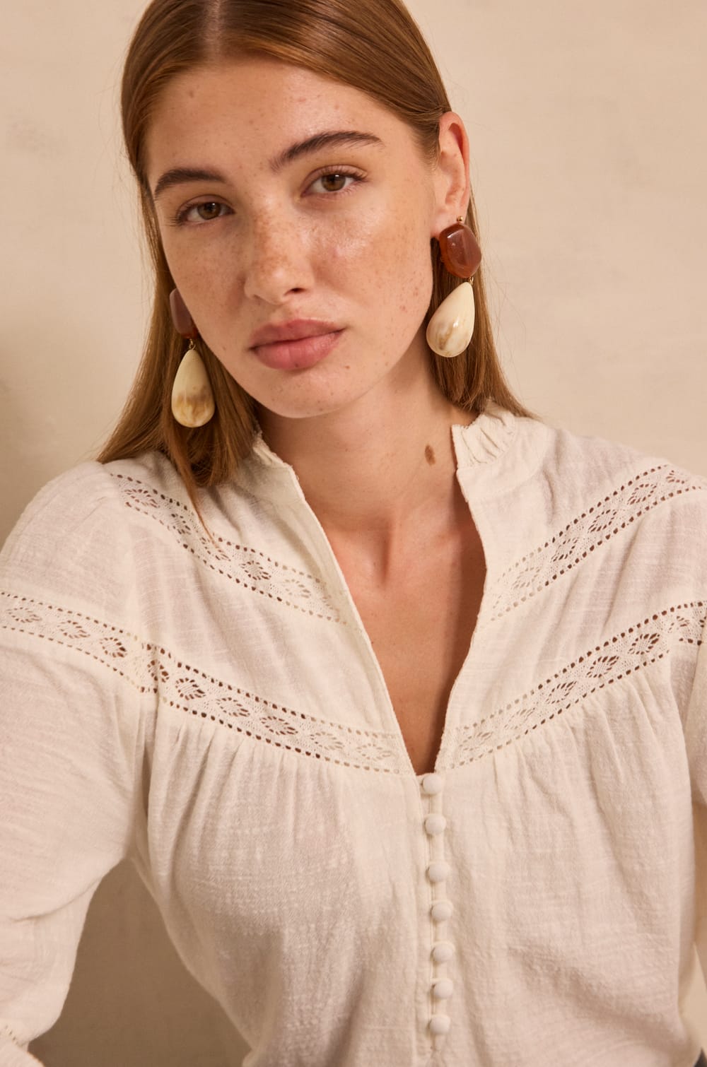 Blouse brod&eacute;e en coton MAGNOLIA ;${refinementColor}