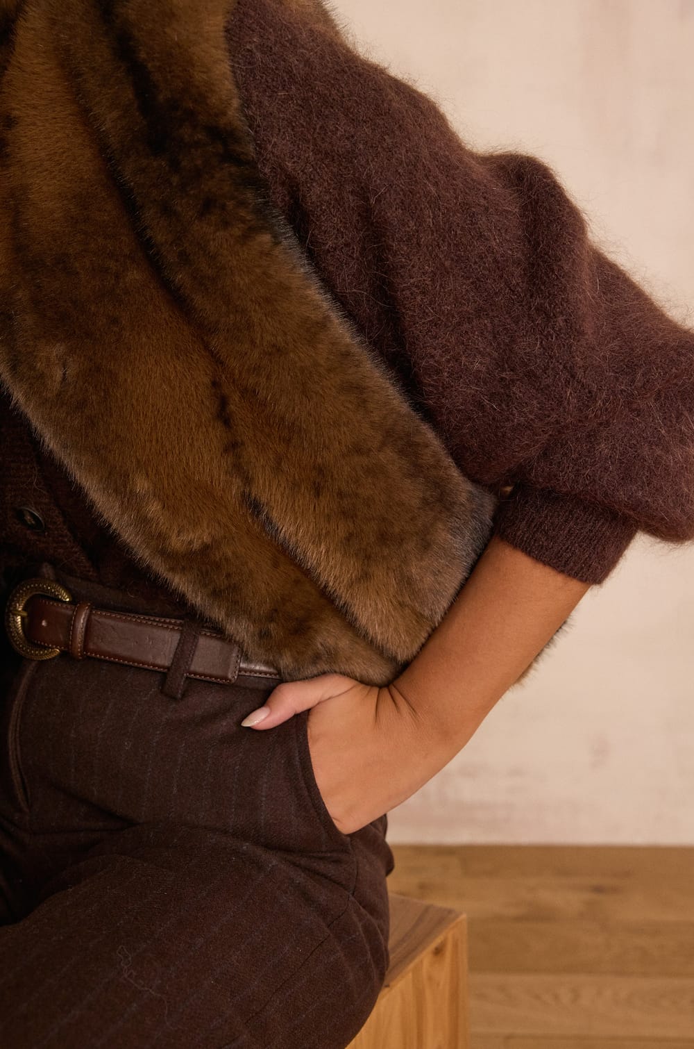 SUZANNE Fluffy Sleeveless Cardigan;${refinementColor}