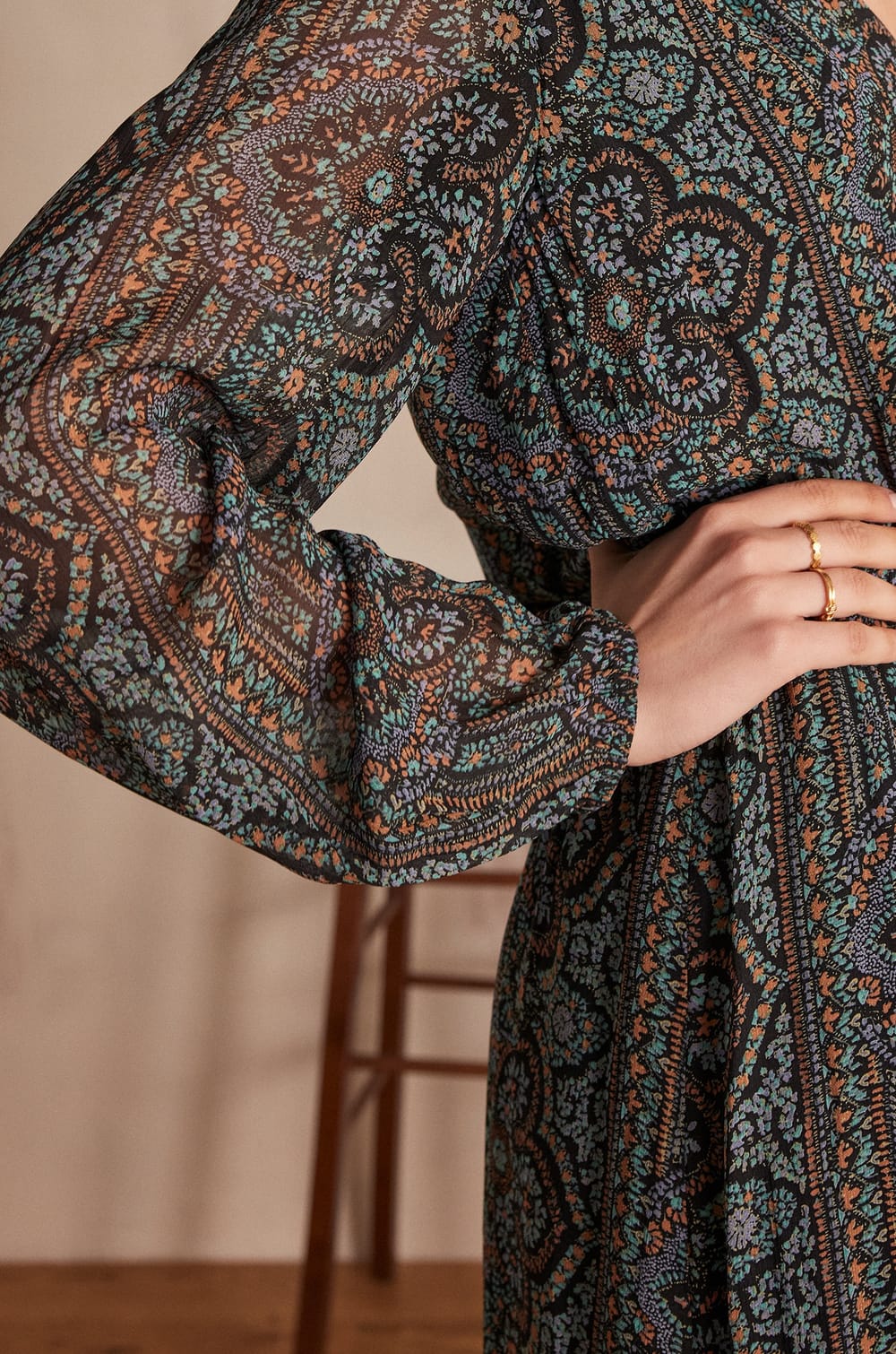 Robe LINDY;${refinementColor}