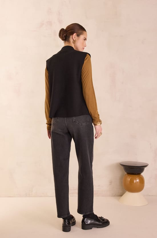 RIO mom fit jeans;${refinementColor}