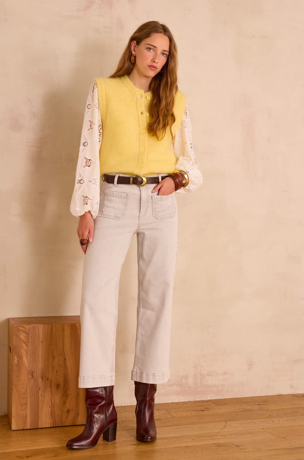 LEA jeans in denim;${refinementColor}