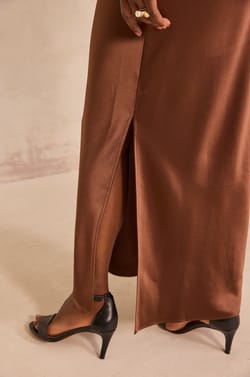 Long satin dress with thin straps REFLET;${refinementColor}