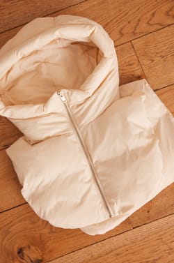 LUCIEN hooded collar;${refinementColor}