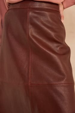 VIOLET leather midi skirt;${refinementColor}