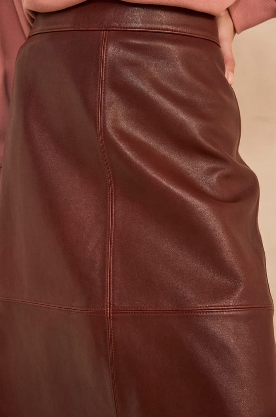 VIOLET leather midi skirt;${refinementColor}