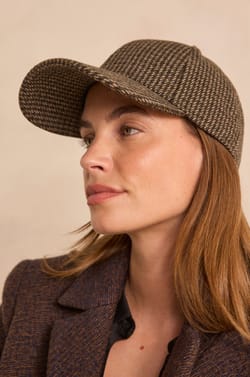 Casquette &agrave; carreaux GABBY;${refinementColor}