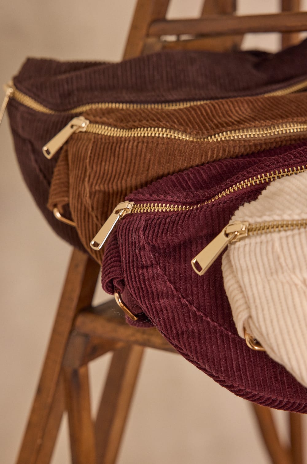 Sac banane GELINA en velours de coton;${refinementColor}