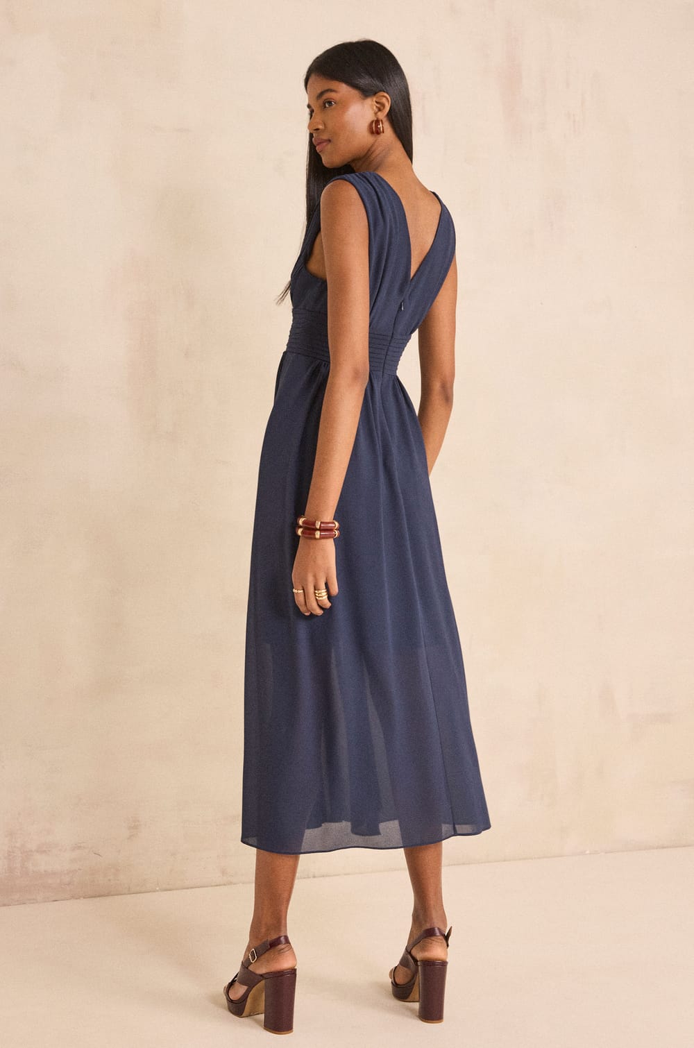 BECCA straight dress;${refinementColor}