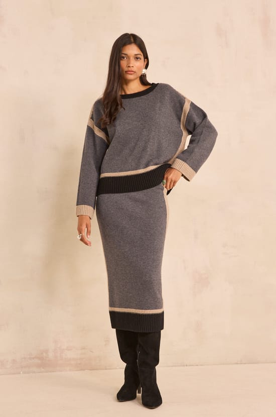 Straight knit wool skirt VALERIE;${refinementColor}