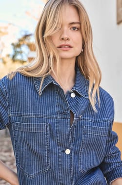 Katoenen jas met fijne strepen CARLA;${refinementColor}