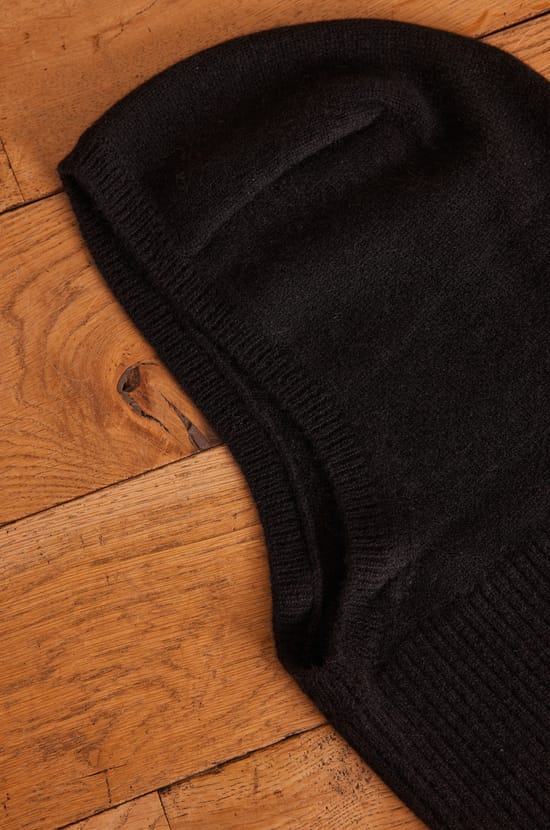 HECTOR hat in 100% recycled cashmere - 2 ply;${refinementColor}