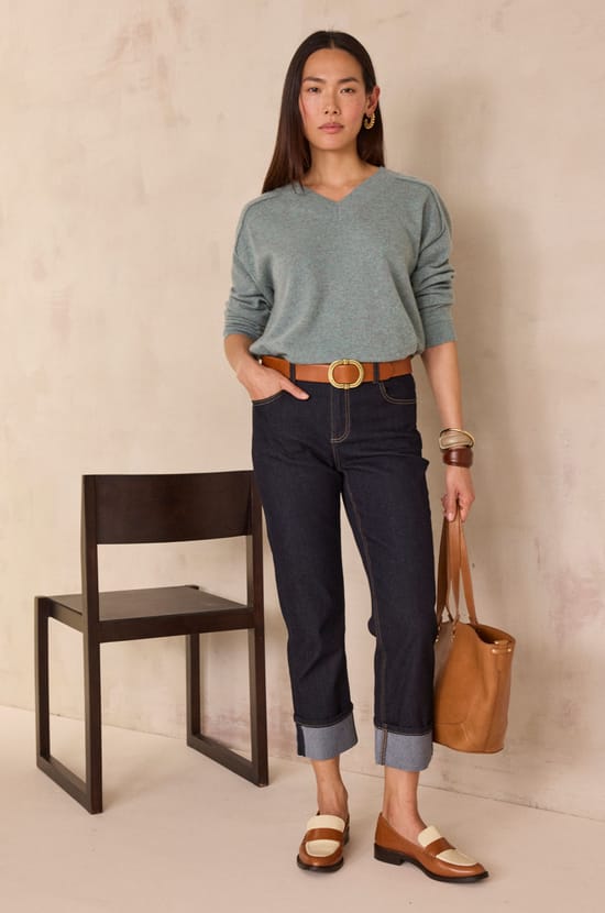 V-neck jumper in 100% 2-ply cashmere BARY;${refinementColor}