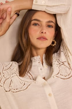 Blouse brod&eacute;e &agrave; manches longues en coton MARTHA;${refinementColor}