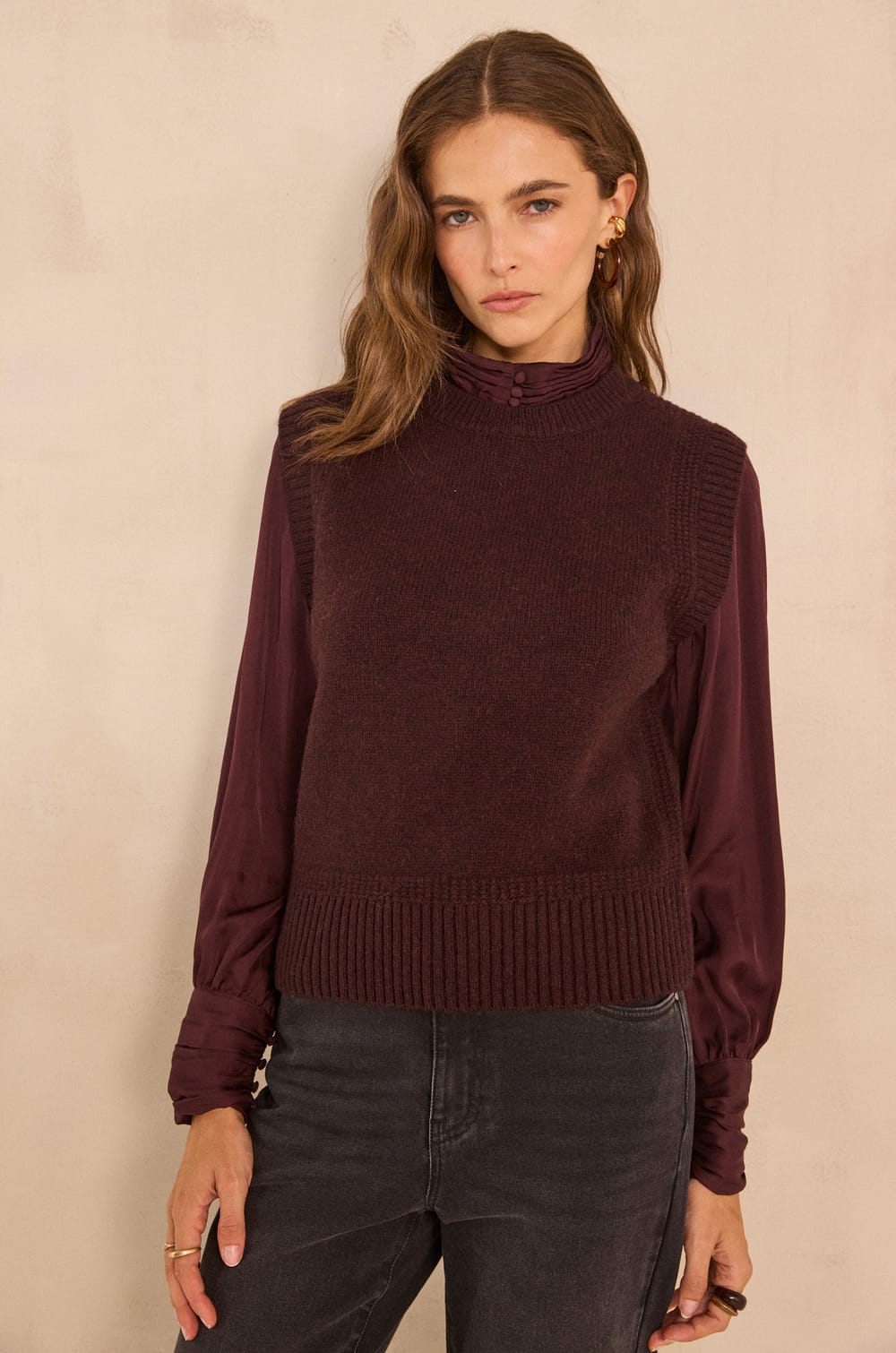 Sleeveless wool sweater ANOUK;${refinementColor}