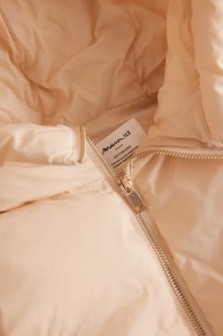 LUCIEN hooded collar;${refinementColor}