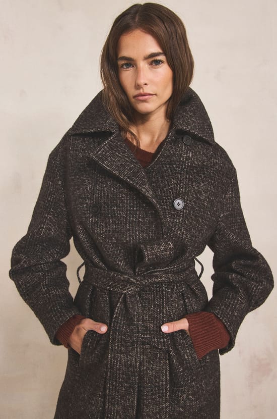 Long belted coat in blended wool DJOVANNI;${refinementColor}