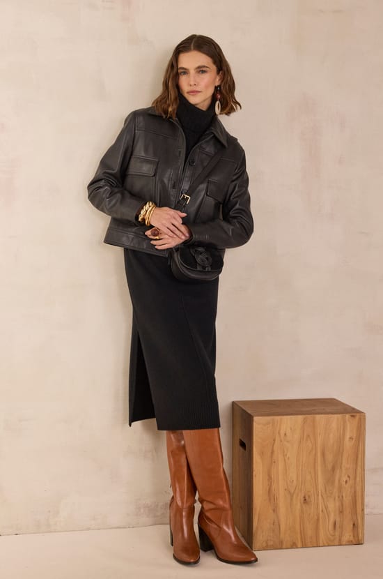 Short jacket in 100% leather PACHA;${refinementColor}