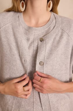 BILLY Cardigan in 100% cashmere;${refinementColor}