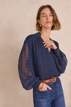 Blouse with floral embroidery in 100% cotton DELICE;${refinementColor}