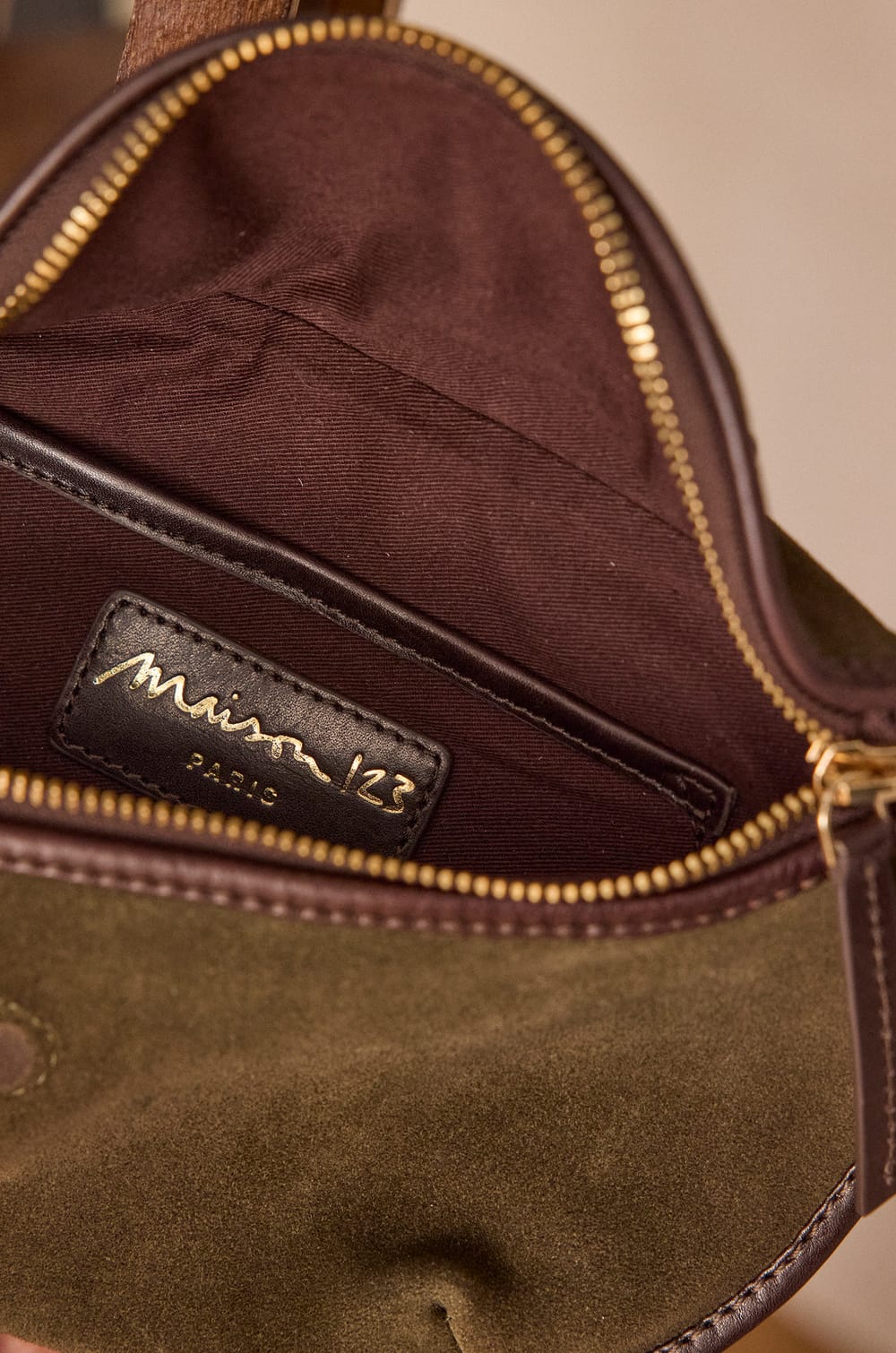 Sac banane LEONARD en cuir;${refinementColor}