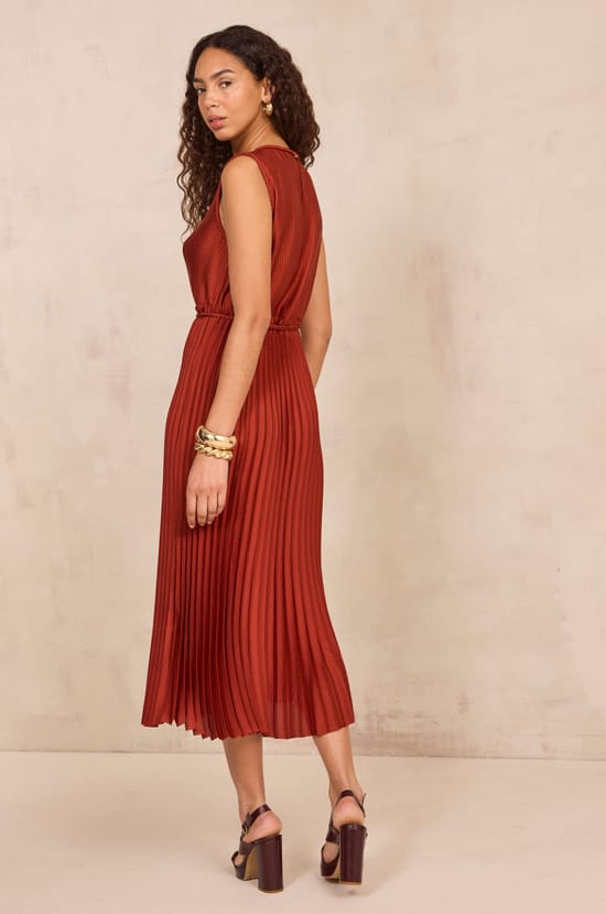 Robe droite pliss&eacute;e BELL;${refinementColor}