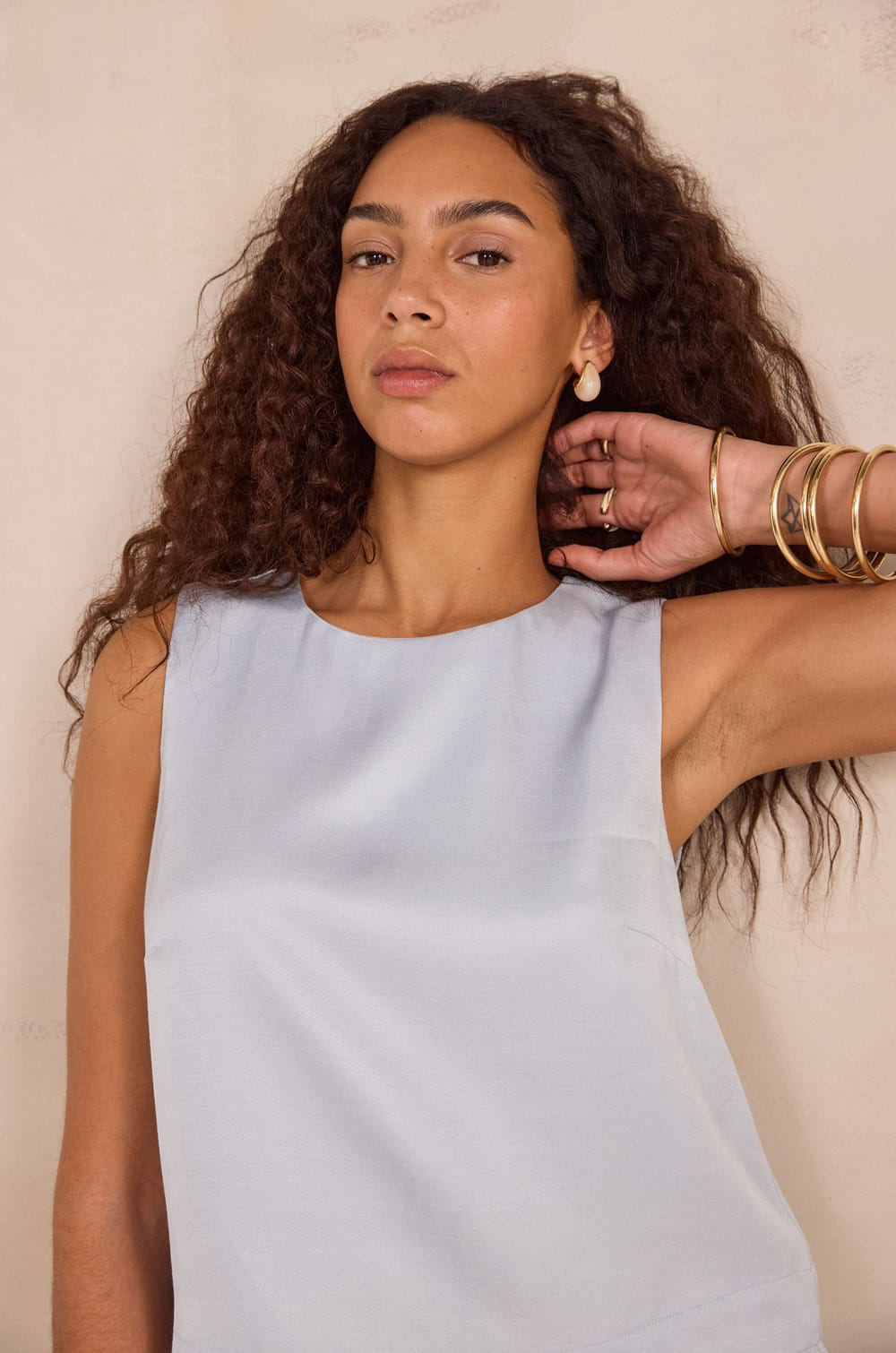 Sleeveless top DAVID;${refinementColor}