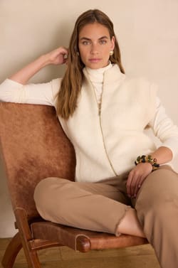 BRIAN sleeveless cardigan in alpaca and wool;${refinementColor}