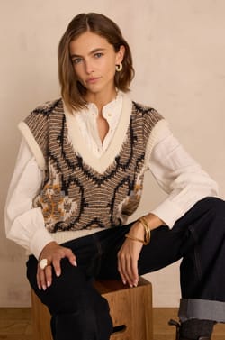BLISS sleeveless jumper in wool;${refinementColor}