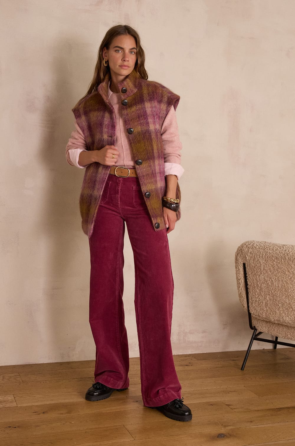 LUNA flare trousers in velvet;${refinementColor}