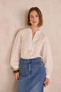 Blouse &agrave; broderies florales en 100% coton DARCIE;${refinementColor}