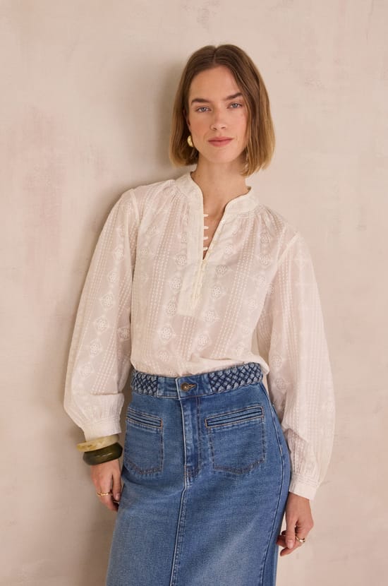 DARCIE floral embroidery blouse in 100% cotton;${refinementColor}