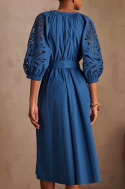 Robe chemise MICHA en coton brod&eacute;;${refinementColor}