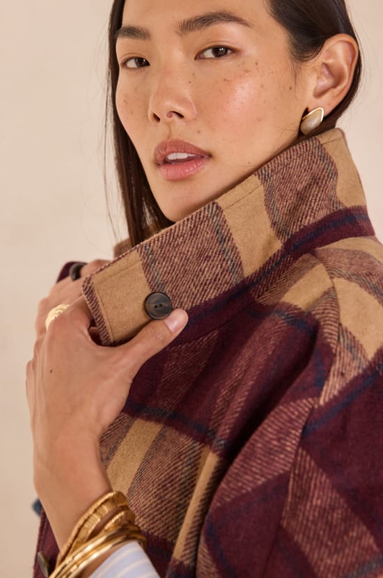 DOLLY Checked Cape Coat;${refinementColor}