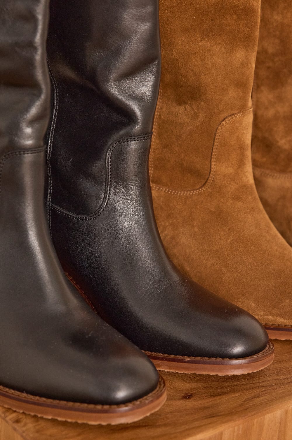 VICTORIA leather boots;${refinementColor}