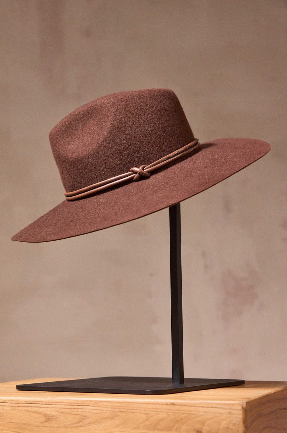 GLADYS wool hat;${refinementColor}