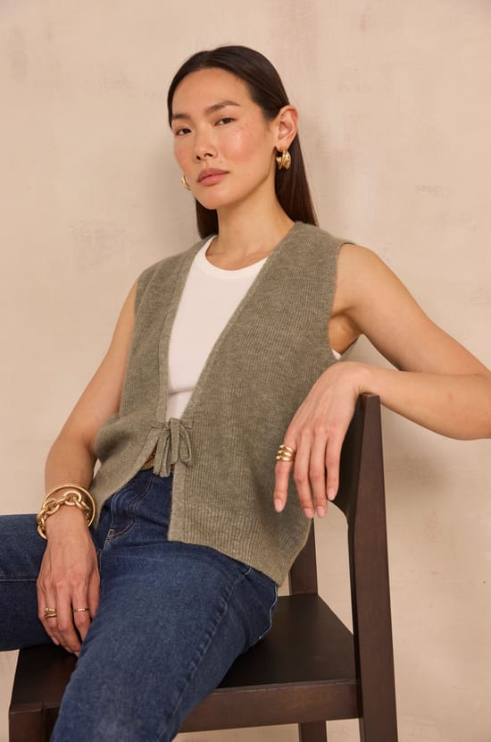 PACHA alpaca blend sleeveless vest;${refinementColor}