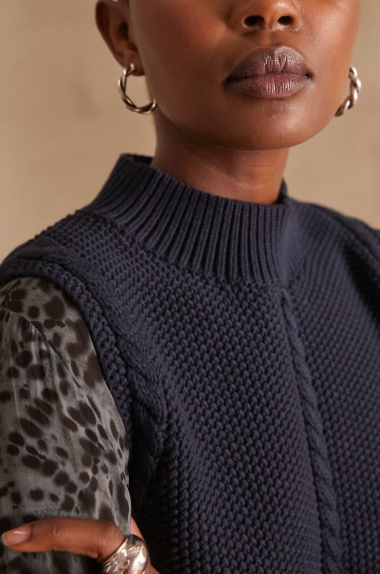 Pull sans manches SCARLET;${refinementColor}