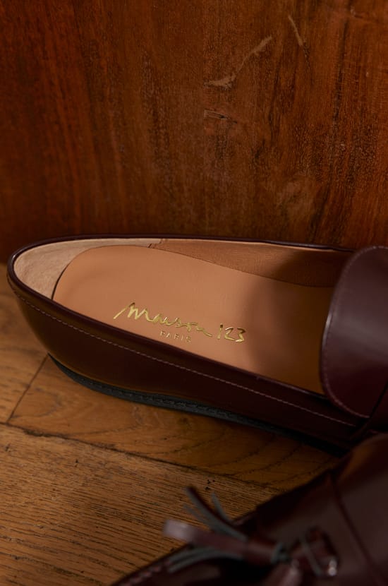 VALENTIN leather loafers;${refinementColor}