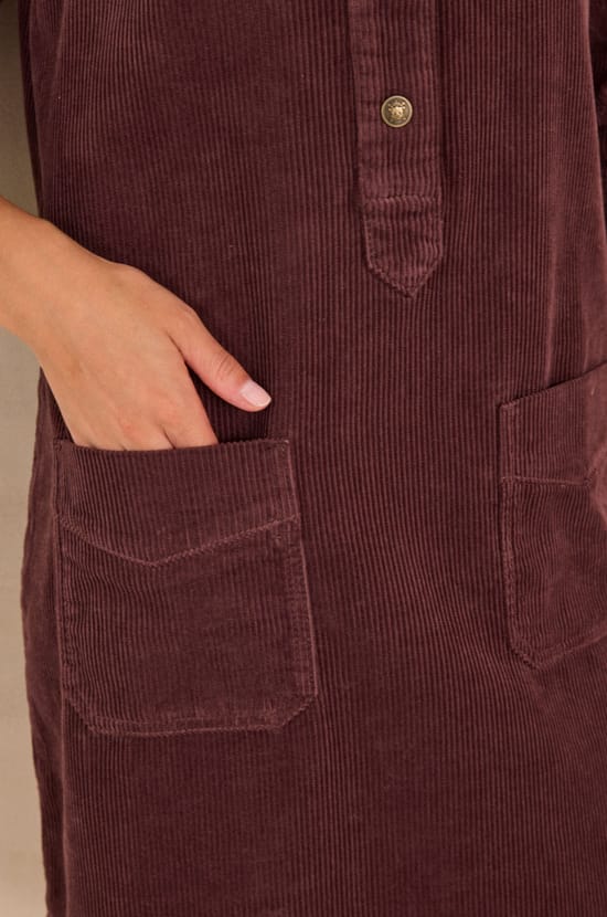 Straight velvet cotton dress in aubergine purple;${refinementColor}