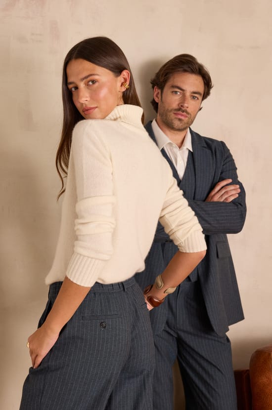 Unisex SWAN(N) turtleneck jumper in 100% cashmere - 4 ply;${refinementColor}