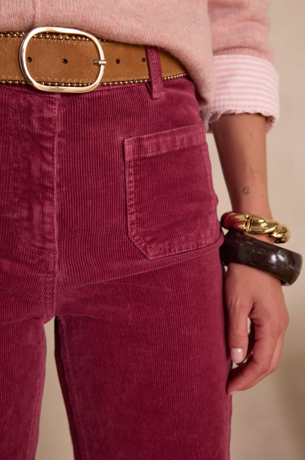 LUNA flare trousers in velvet;${refinementColor}