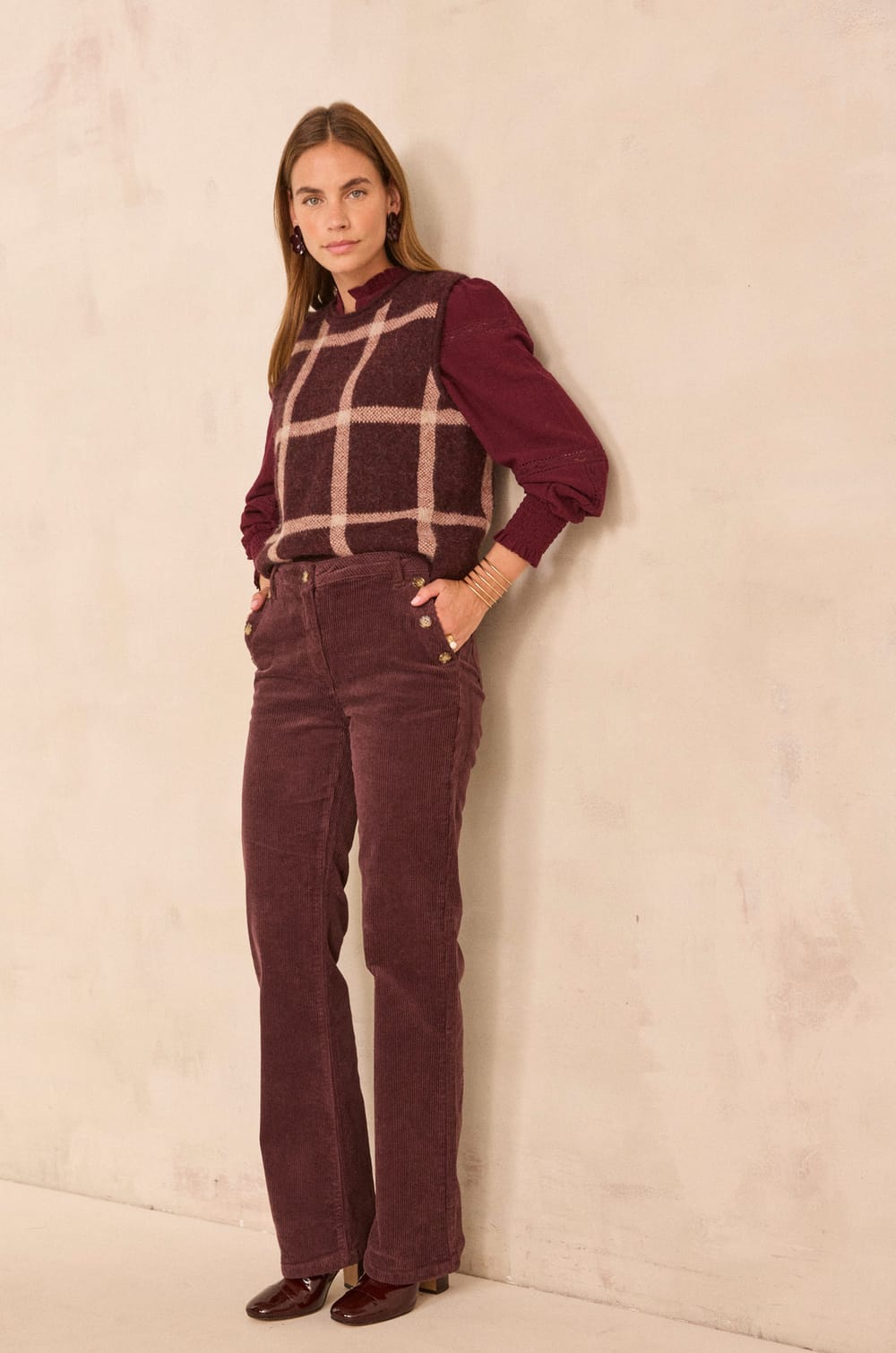 Purple velvet flared pants NINON;${refinementColor}