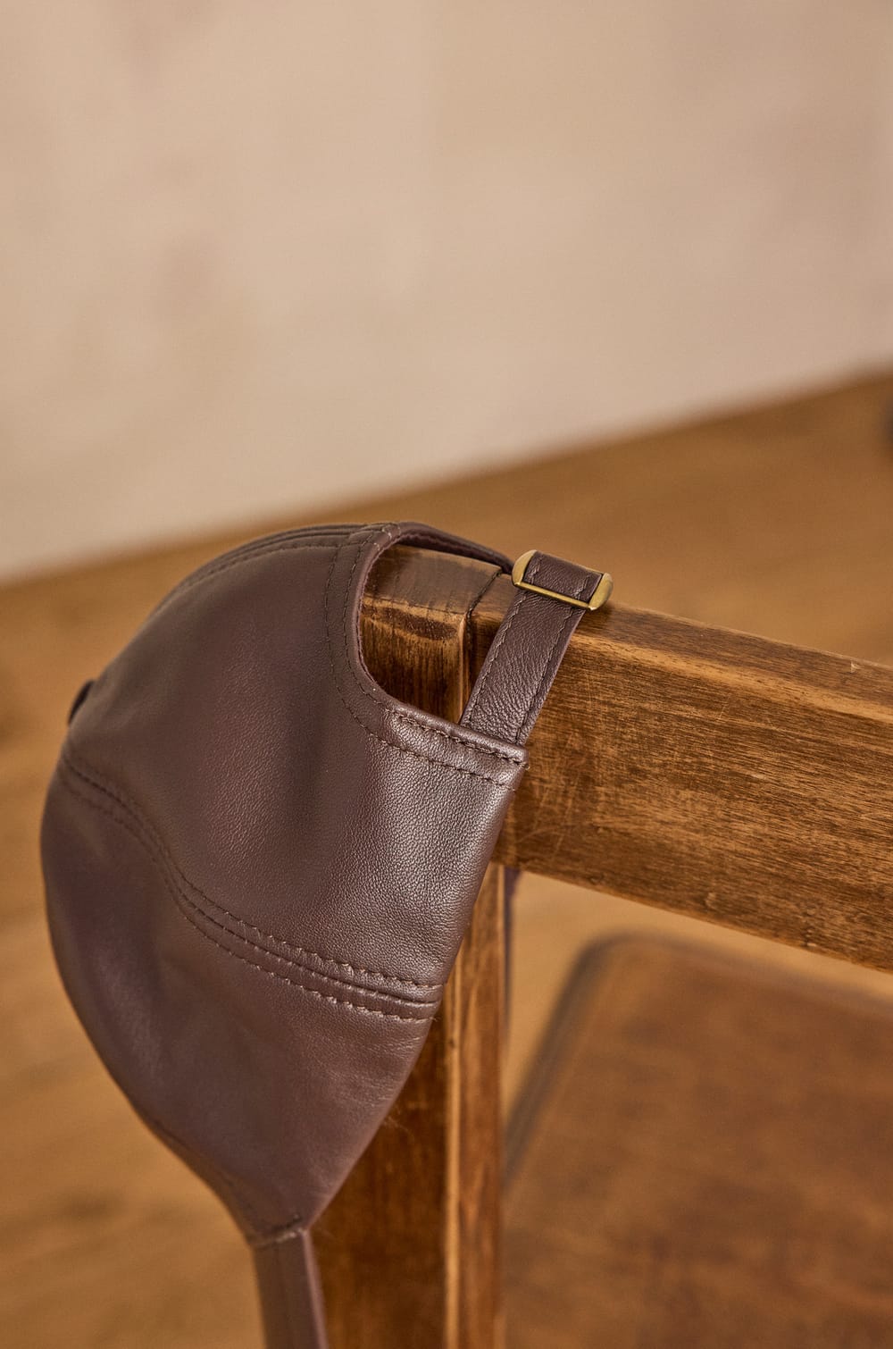 HELGA leather cap;${refinementColor}