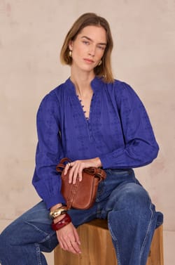 Blouse &agrave; broderies florales en 100% coton DELICE;${refinementColor}