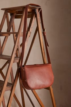 LUCIEN leather bag;${refinementColor}