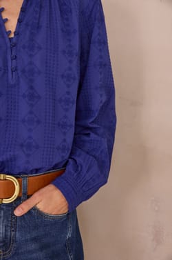 Blouse &agrave; broderies florales en 100% coton DELICE;${refinementColor}