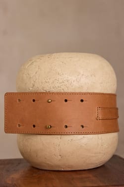 ELLA 100% leather belt;${refinementColor}