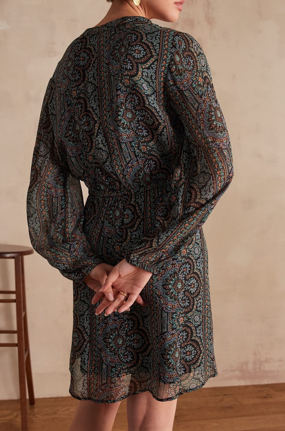 Robe LINDY;${refinementColor}