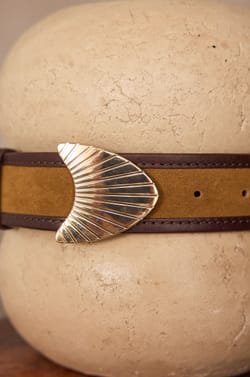 LEONARD leather belt;${refinementColor}