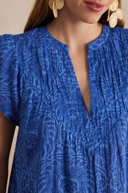 BILLIE blouse in printed cotton arabesque;${refinementColor}